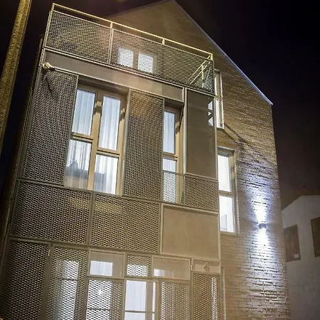 C4 Ceynowy Apartamento *